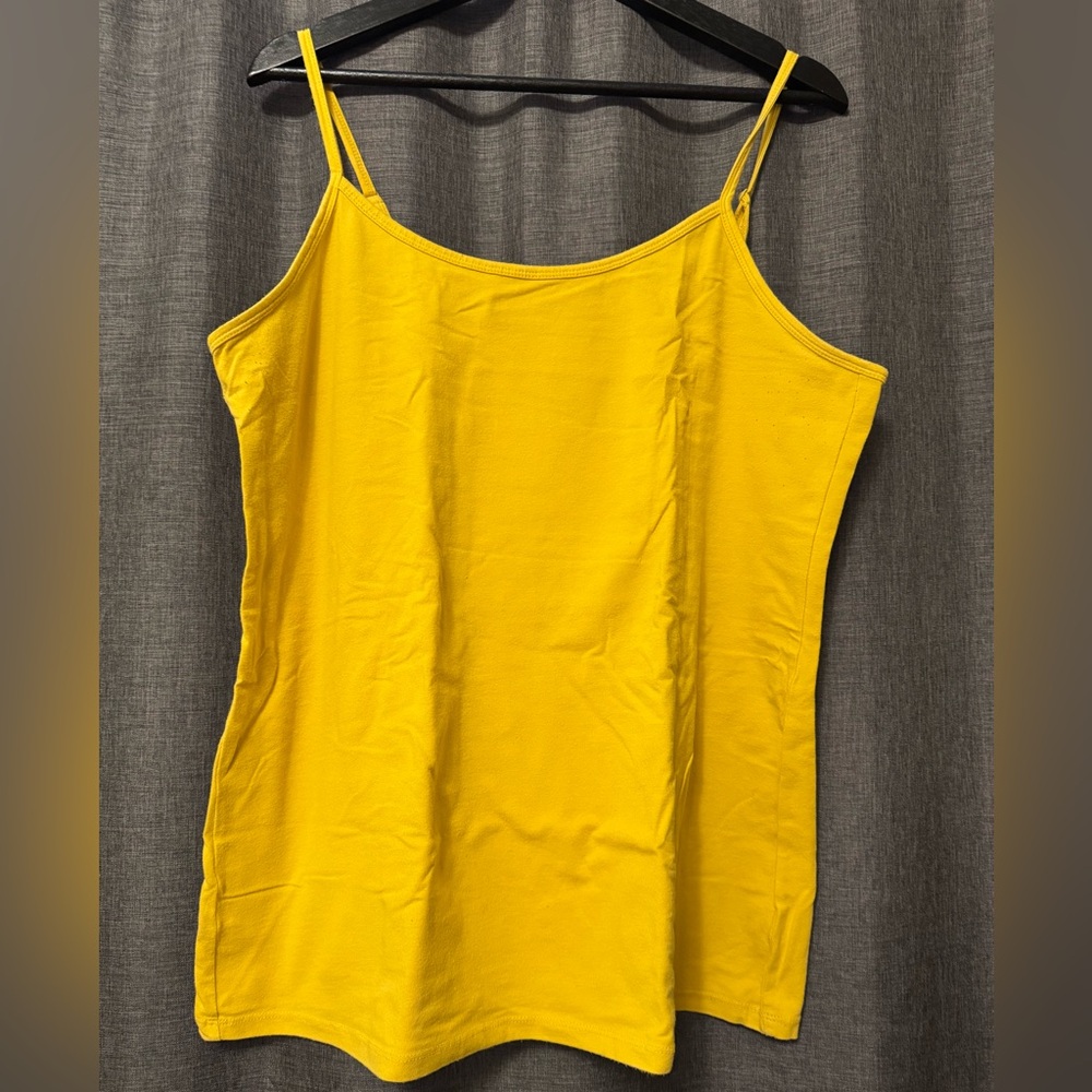 Torrid foxy cami in size 3 MUUUUUSTARD color